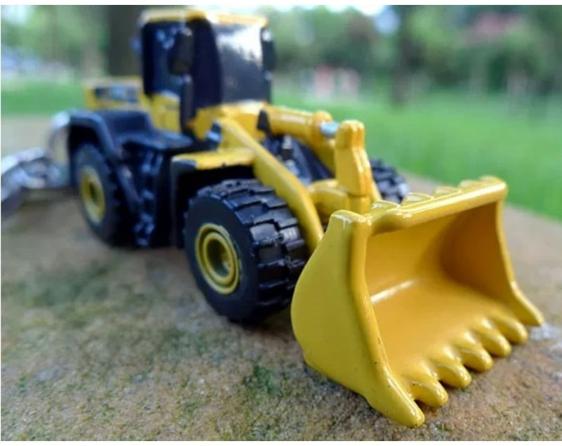 1:128 Komatsu  WA470 Universal Hobbies  Yellow DIECAST Model
