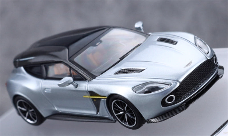 KING MODEL Aston Martin Vanquish Zagato Shooting Brake 2018 silver Limited Edition 999PCS ONLY 1:64 Car Pre-built Model view6