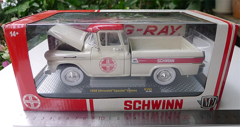 M2 Machines 1958  Chevrolet  Apache  Cameo  R105  Schwinn 1:24 Truck Pre-assembled Model Display