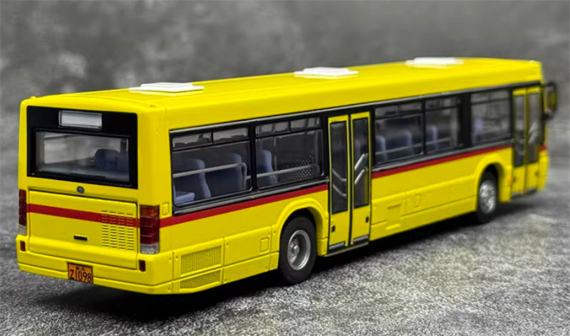 AUTO-GLIMPSE Huanghai DD6121HS City Bus Air-conditioned version yellow 1:64 Bus Pre-built Model view6