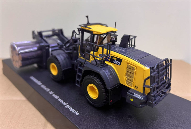 Universal Hobbies Komatsu WA475-10 with wood grapple 1/50 Truck Pre-built Model