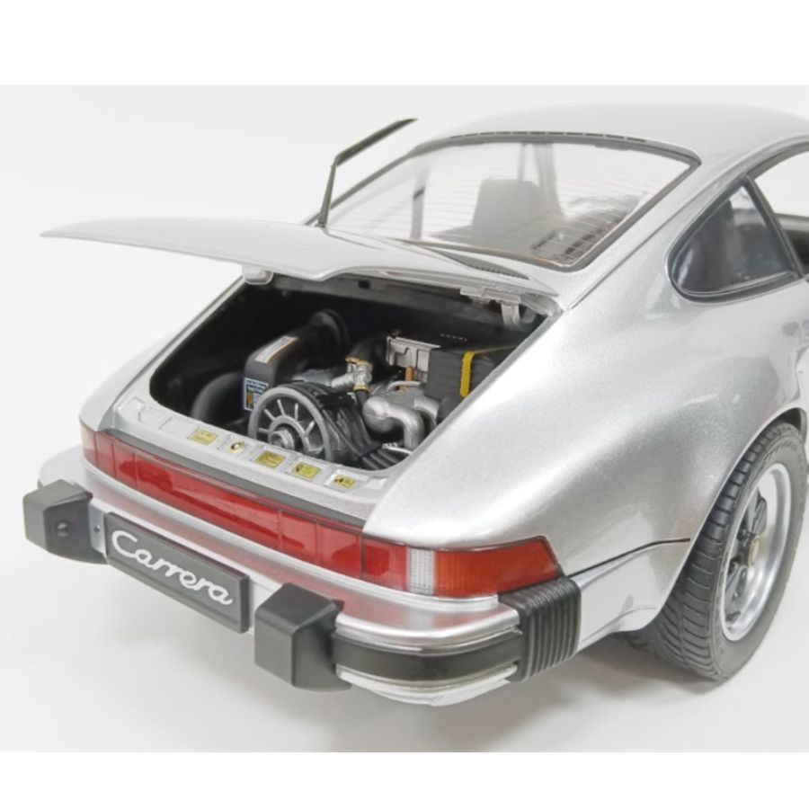 Schuco Porsche 911 Coupe silver 1:12 DIECAST Car