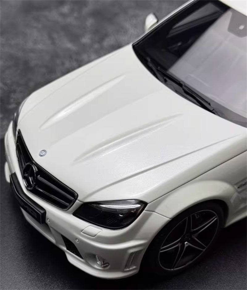 1:18 Mercedes Benz C63 AMG Edition 507  White  GT SPIRIT Limited Edition 888PCS ONLY Resin Car Model
