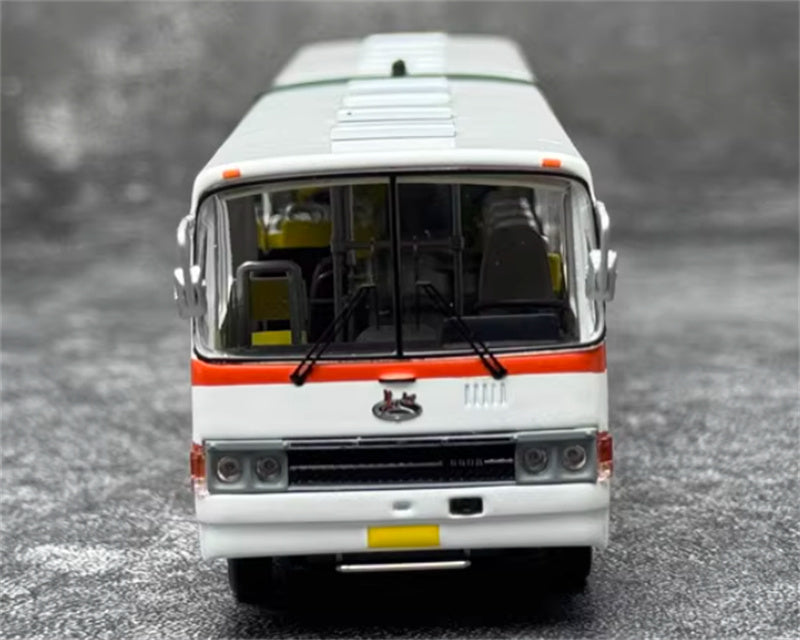 YAN BI DA Yangtze River CJ660B articulated bus Orange white 1:64 Car Pre-built Model view6