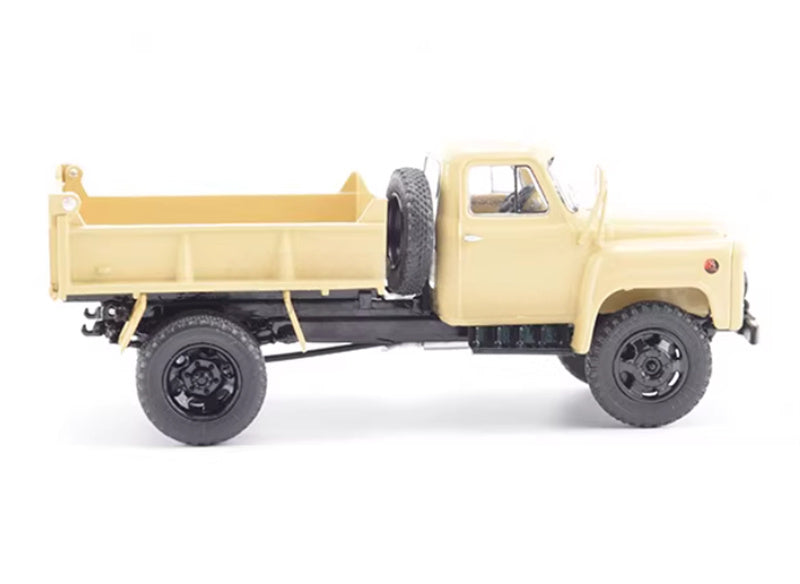 StartScaleModels Soviet SAZ-3504 (GAZ-52-04) dump truck 1:43 Truck Pre-built Airliner Model Display view3