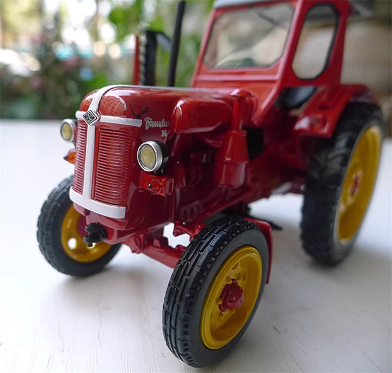SCHUCO Famulus RS 14 36 European Classic Tractor red 1:32 Truck Pre-built Model