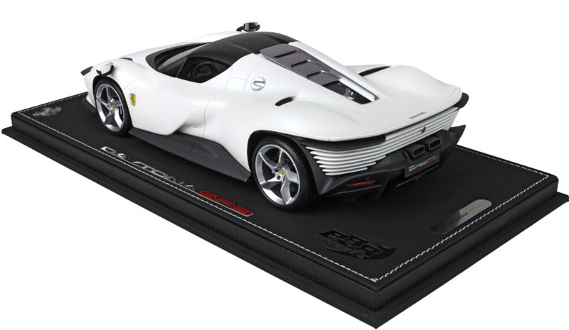 BBR MODELS Ferrari Daytona SP3 matte white Silver wheel black calipers Closed canopy carbon fiber roof Leather base Limited Edition 24PCS ONLY 1:18 Car Pre-built Model view3