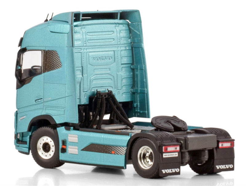 WSI VOLVO FH5 GLOBETROTTER ELECTRIC 4X2 Premium Line 1:50 Truck Pre-built Model