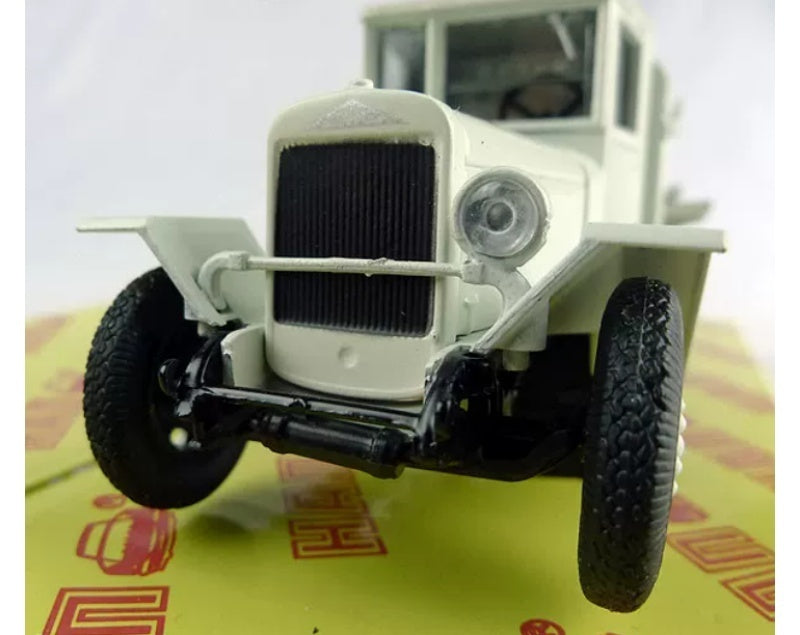 1:43   3NC-5B 63-39 HAW  milky white DIECAST Model