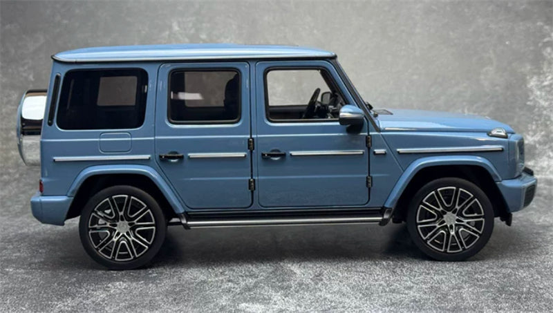 1:18 Mercedes-Benz G500 Classe 2024 Black - with luggage rack NOREV  DIECAST Model
