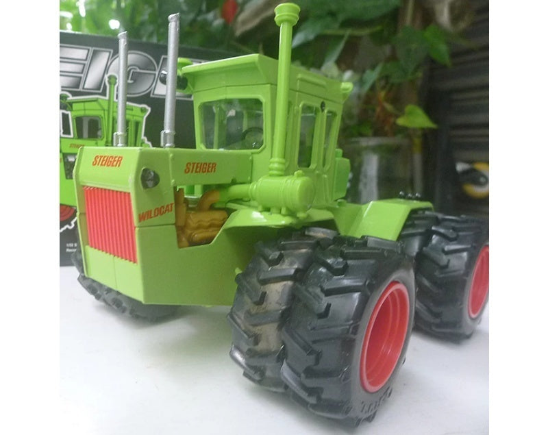 1:64 Steiger  30 YEARS OF 4WD LEADERSHIP ERTL   DIECAST Model