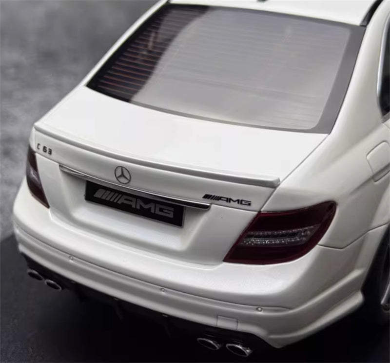 1:18 Mercedes Benz C63 AMG Edition 507  White  GT SPIRIT Limited Edition 888PCS ONLY Resin Car Model