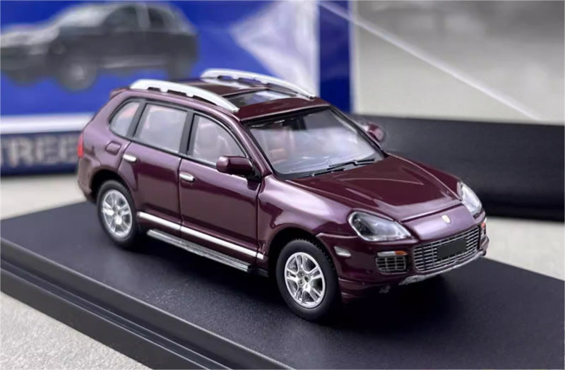 SW Porsche Cayenne Turbo S Claret Limited Edition 499PCS ONLY 1:64 car Pre-built Model view3