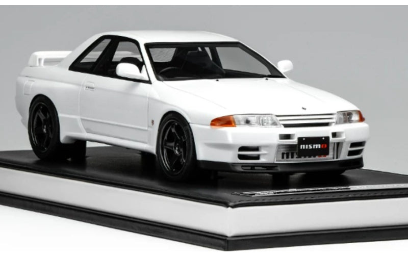 1:18 Nissan GT-R (R32) White MOTORHELIX Limited 99 pcs Resin Car Model