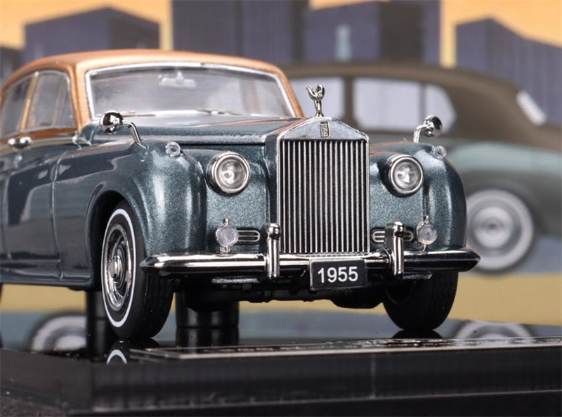 GFCC 1955 Rolls Royce Silver Cloud classic car Ice Blue and Gold Limited Edition LHD 1:64 car Pre-built Model view6