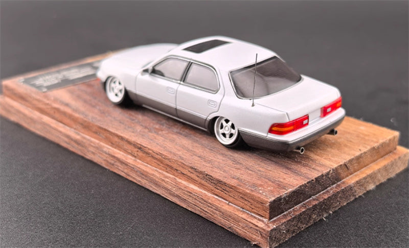 Fine works 64 Lexus LS400 White w/ gray skirt edge Low lying wheels Limited Edition 500PCS ONLY 1:64 Car Pre-built Model view5