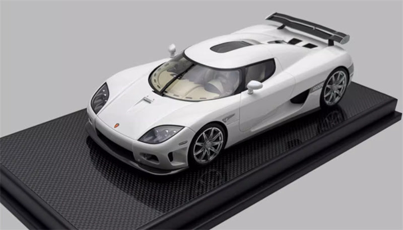 1:18 Koenigsegg CCXR 2010 Pearl White VMB Resin Car Model view1