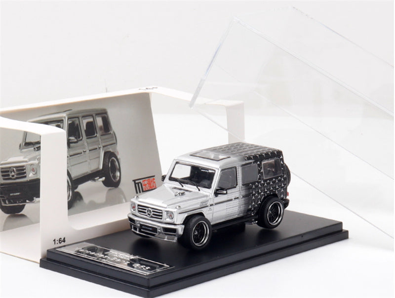 LeManFang Mercedes Benz G63 spare tire modification Starry Silver 1:64 Truck Pre-built Model view4