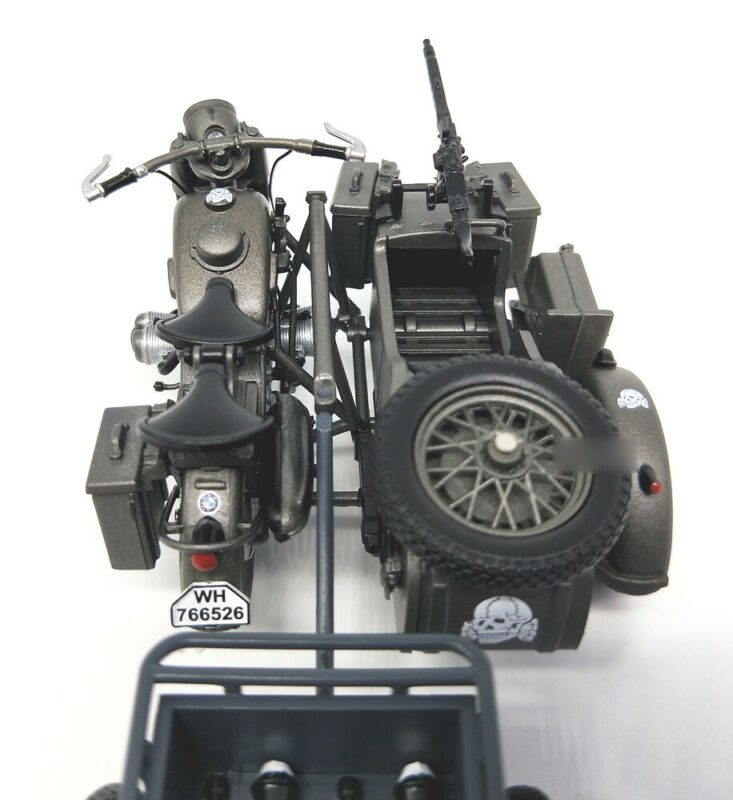 R75 model SS18-BMW GERMAN 30 Panzerfaust 1/24 Motorcycle finished ATLAS view3