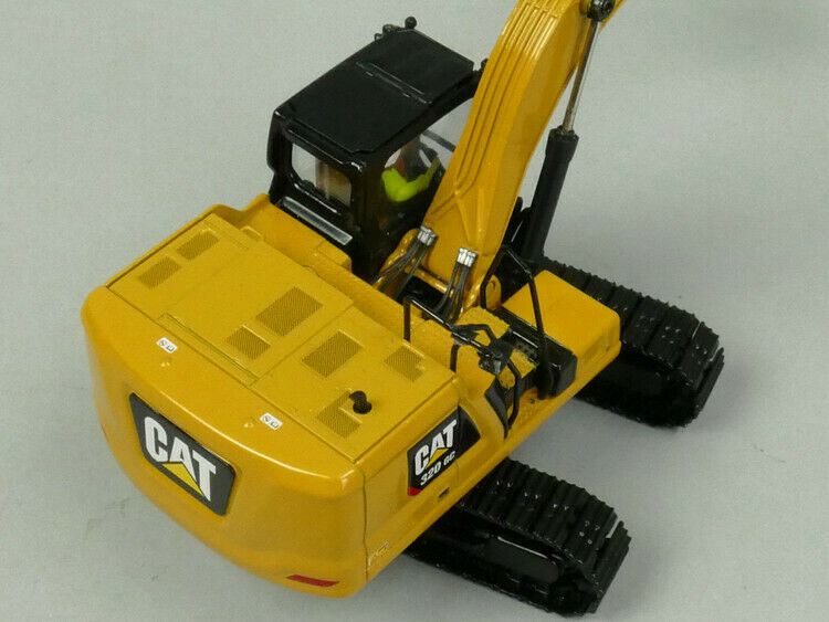 GC 1/50 320 DIECAST Excavator FINISHED CAT Hydraulic MODEL view4