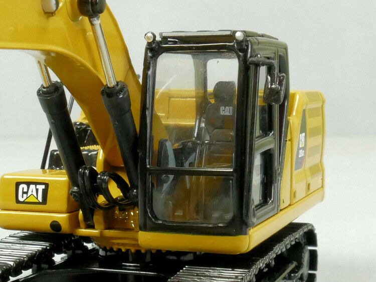GC 1/50 320 DIECAST Excavator FINISHED CAT Hydraulic MODEL view5