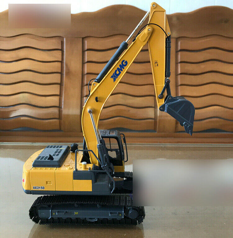 1/35 XE215D DIECAST MODEL EXCAVATOR MODEL XCMG view6