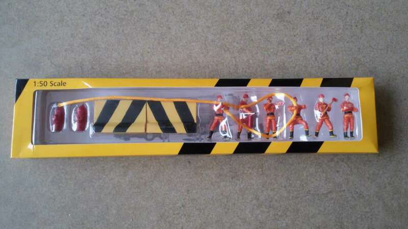 XCMG set miniture model Fireman figures 6 Set 1/50 Finished figure view1