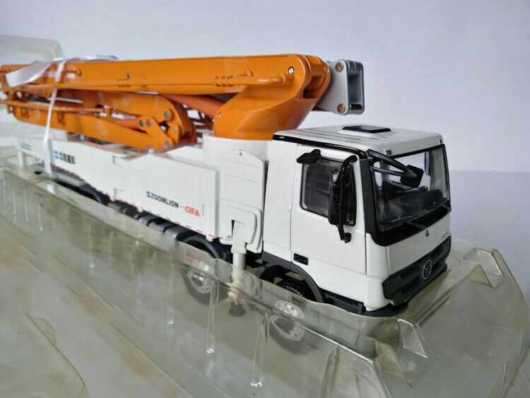 64X-6RZ DIECAST Zoomlion 1/38 MODEL concrete pump truck view4