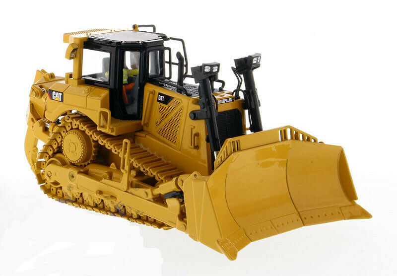 Tractor CAT 1/50 MODEL DIECAST FINISHED DM Track-Type Bulldozer D8T view1