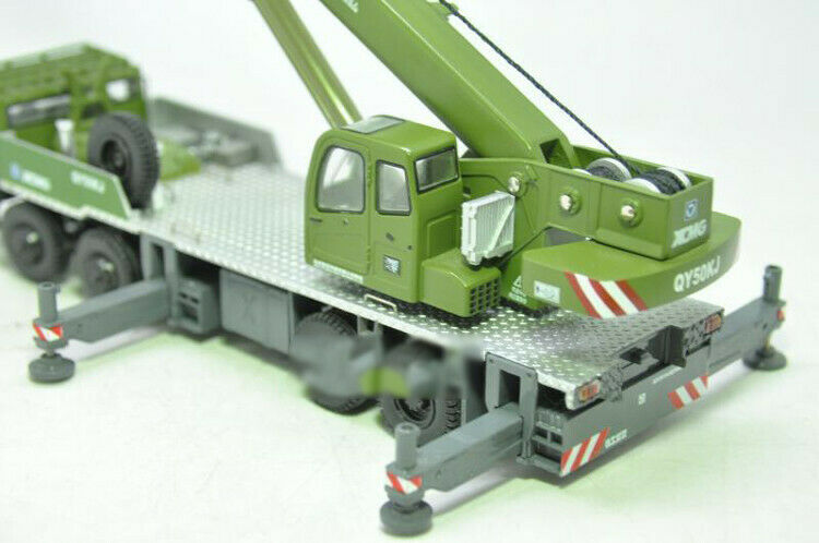 Green DIECAST DIECAST MODEL Crane 1/50 QY50KJ XCMG view3
