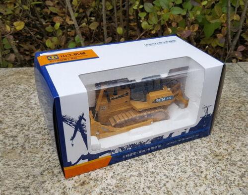 CATERPILLAR SEM822 bulldozer 1/35 DIECAST Truck Pre-built Model view11