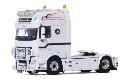 WSI DAF XF SUPER SPACE CAB 4X2 TRANSPORT BELOT 1/50 Truck Pre-built Model view2