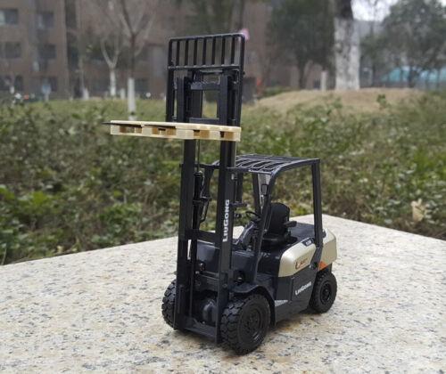 LIUGONG C30 forklift Anniversary Edition 1/25 DIECAST Truck Pre-built Model view5