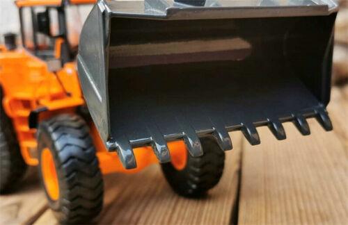 DOOSAN DL420A Wheel Loader Construction machinery forklift 1/40 DIECAST Model view8