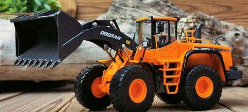 DOOSAN DL420A Wheel Loader Construction machinery forklift 1/40 DIECAST Model view1