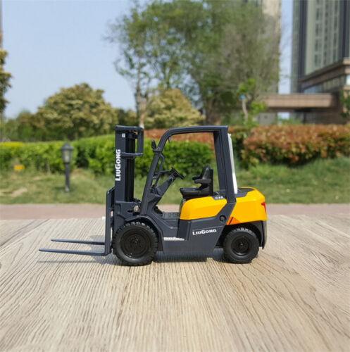 LIUGONG C30 2030H Forklift Stacker 1/25 Diecast Truck Pre-built Model view7