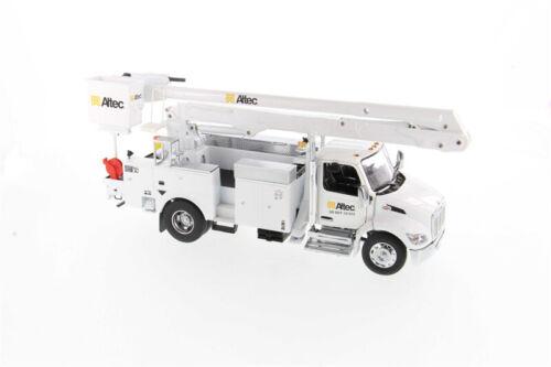 CATERPILLAR PETERBILT 536 With Altec AA55 Aerial Crane 1/32 Truck Model view5