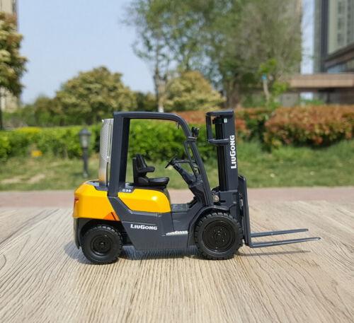 LIUGONG C30 2030H Forklift Stacker 1/25 Diecast Truck Pre-built Model view6