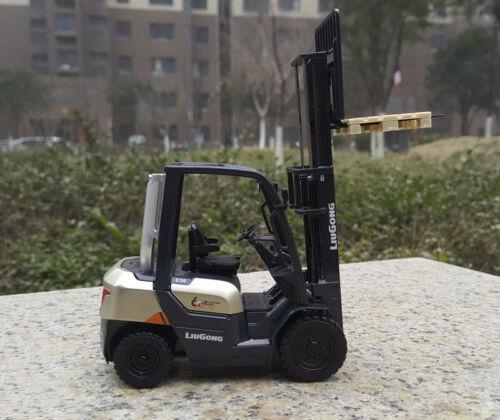 LIUGONG C30 forklift Anniversary Edition 1/25 DIECAST Truck Pre-built Model view6