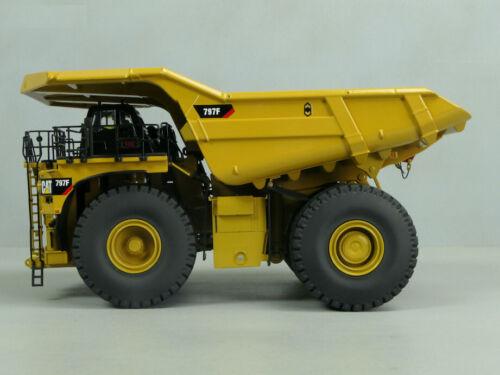 CATERPILLAR 797F Off-Highway Mining Truck - Tier 4 Diecast Masters 1/50 Model view1