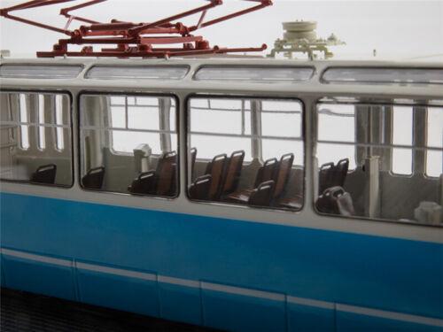 Start Scale Models 1/43 Urban public transport Soviet Leningrad LM-68 blue-white view9