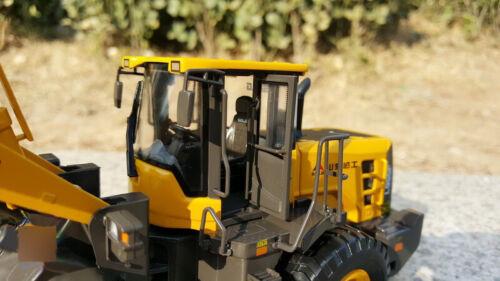 SDLG L955F L955F Wheel Loader 1/35 DIECAST Truck Pre-built Model view9