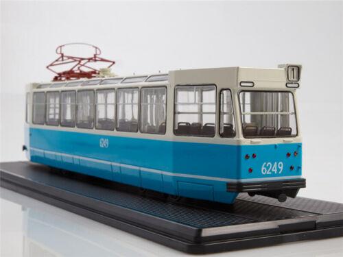 Start Scale Models 1/43 Urban public transport Soviet Leningrad LM-68 blue-white view8