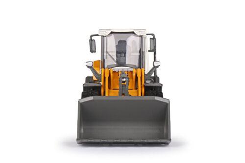 Conrad Liebherr L546 Wheel Loader 1/50 DIECAST Truck Pre-built Model view5
