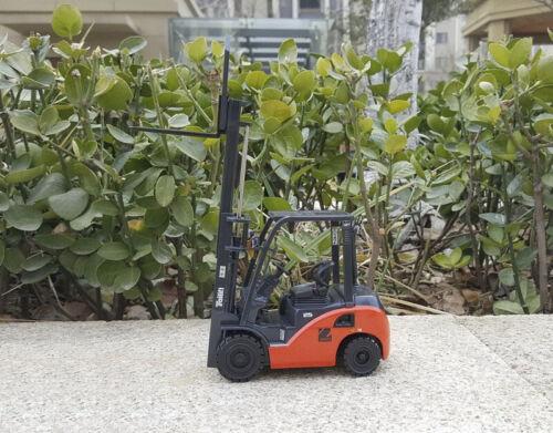 Tailift 25 forklift 1/20 DIECAST Truck Pre-built Model view7