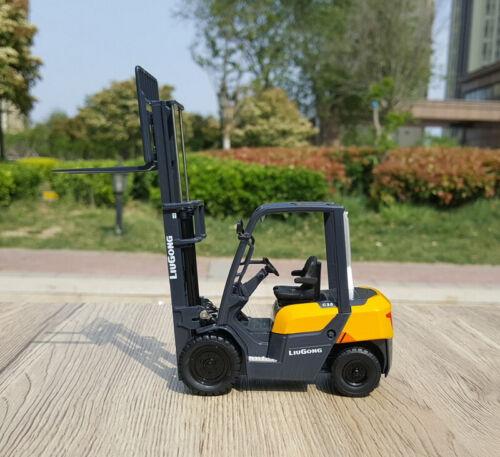 LIUGONG C30 2030H Forklift Stacker 1/25 Diecast Truck Pre-built Model view12