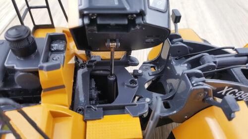 XCMG  XC998 Large Wheel Loader 1/35 DIECAST Truck Pre-built Model view10