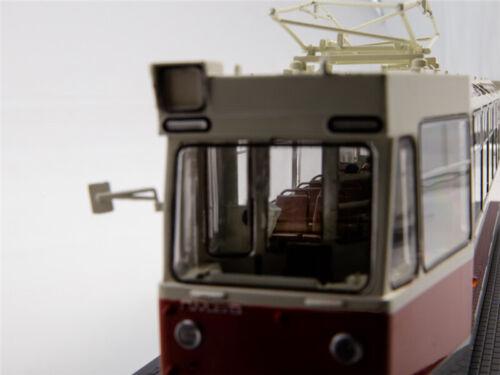Start Scale Models Soviet LM-68 Union Tramcar red-white 1/43 ABS Truck Model view2
