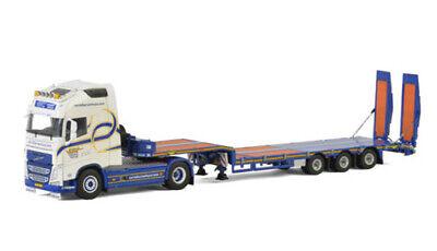 WSI VOLVO FH4 GLOBETROTTER XL 4X2 SEMI LOWLOADER RAMPS 3 AXLE VVM 1/50 MODEL view1