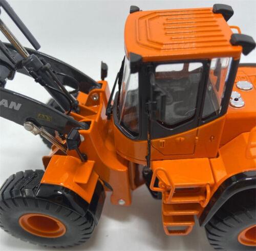 DOOSAN DL420A Wheel Loader Construction machinery forklift 1/40 DIECAST Model view9
